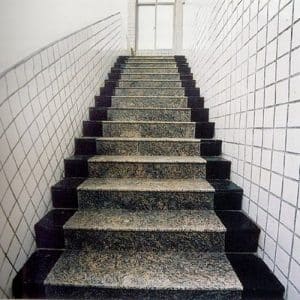 mẫu gạch ốp cầu thang với thiết kế hiện đại